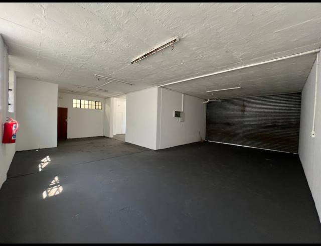 220M² WAREHOUSE TO LET IN FERNDALE